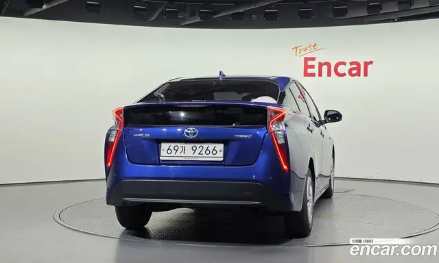 Toyota Prius 2018 1.8 автомат (гидро), миниатюра 4 Toyota Prius 2018 1.8 автомат (гидро), миниатюра 4