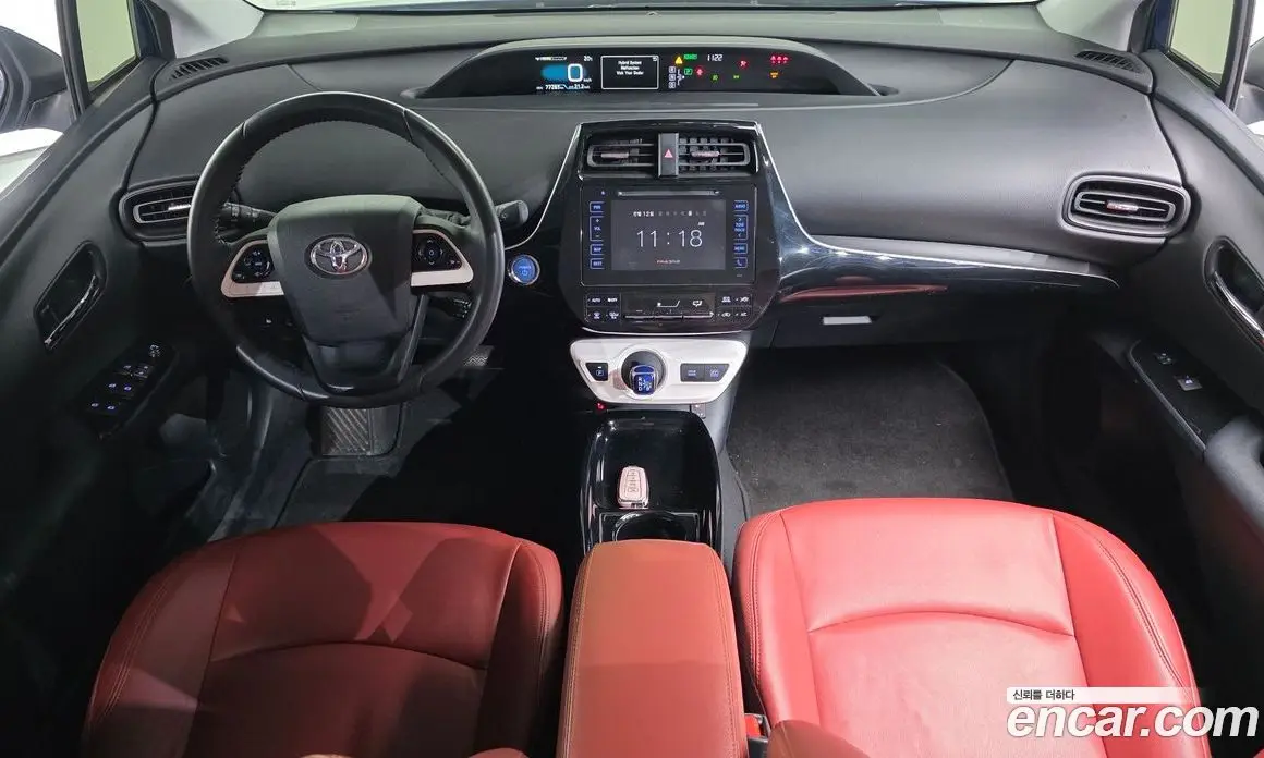Toyota Prius 2018 1.8 автомат (гидро), фото 7 Toyota Prius 2018 1.8 автомат (гидро), фото 7