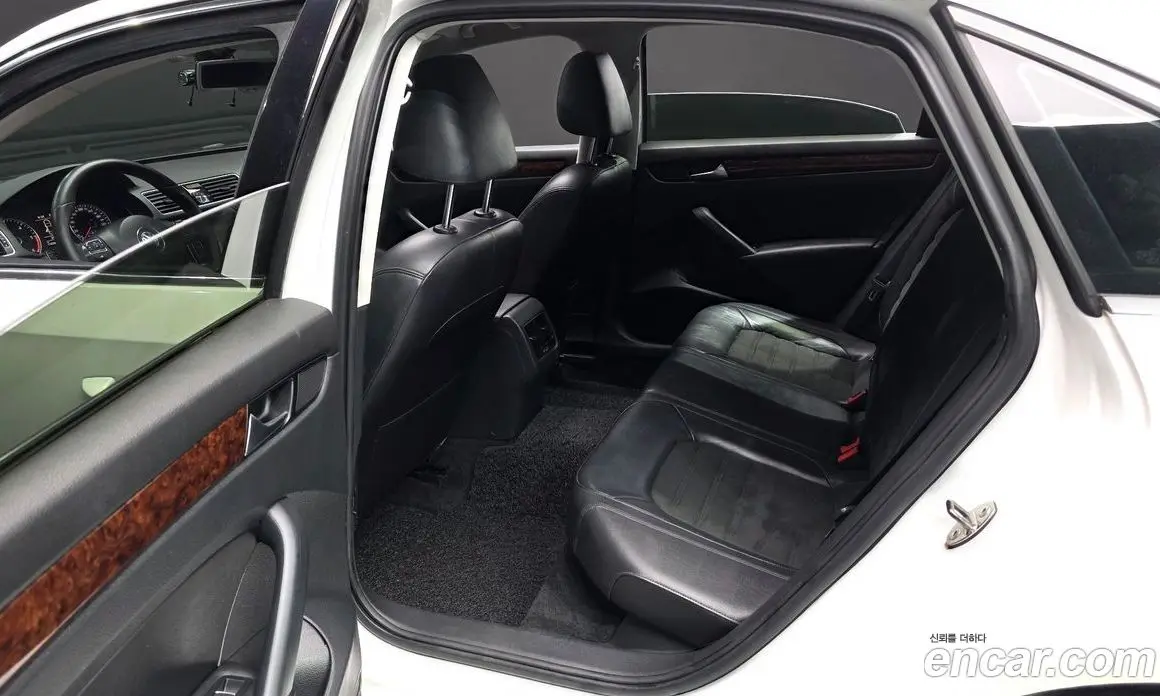 Volkswagen Passat 2013 2.0 автомат (гидро), фото 12