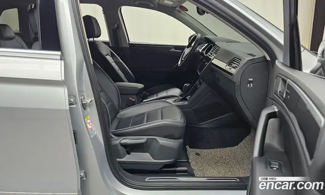 Volkswagen Tiguan 2020 2.0 автомат (гидро), миниатюра 11