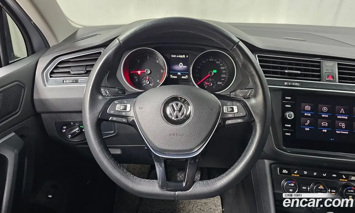 Volkswagen Tiguan 2020 2.0 автомат (гидро), фото 13