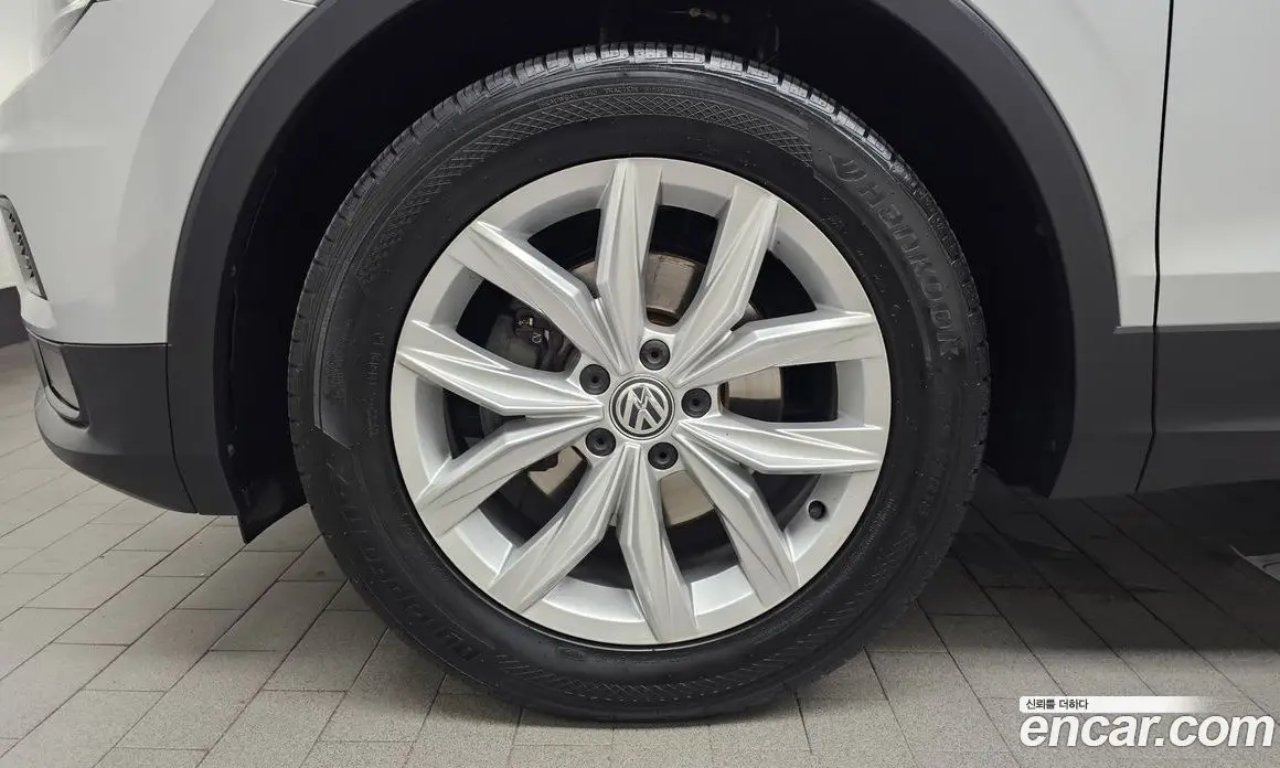 Volkswagen Tiguan 2020 2.0 автомат (гидро), фото 5