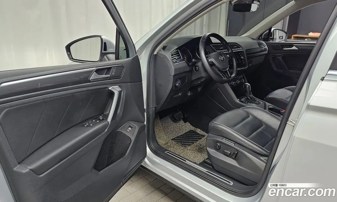 Volkswagen Tiguan 2020 2.0 автомат (гидро), фото 10
