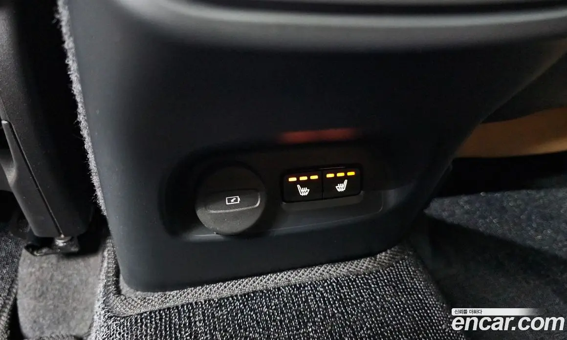 Volvo XC40 2022 2.0 автомат (гидро), фото 19