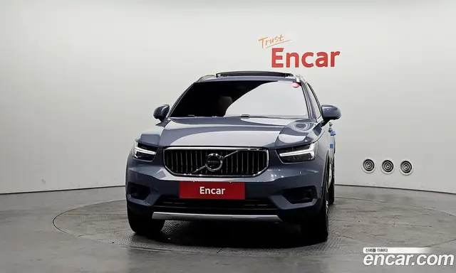 Volvo XC40 2022 2.0 автомат (гидро), миниатюра 3