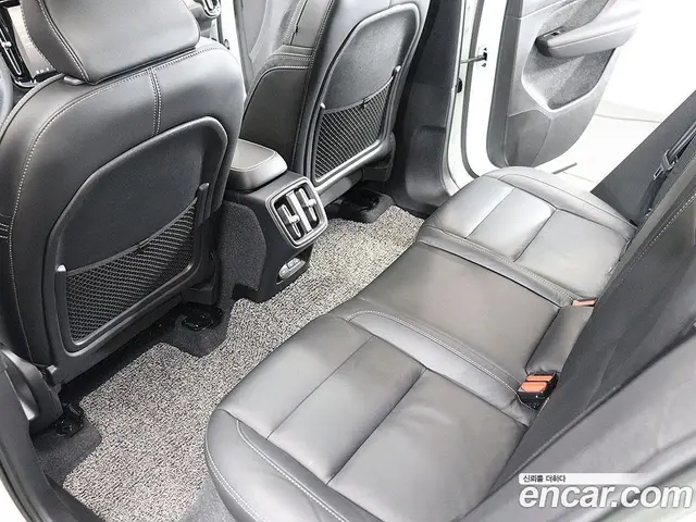Volvo XC40 2023 2.0 автомат (гидро), миниатюра 10