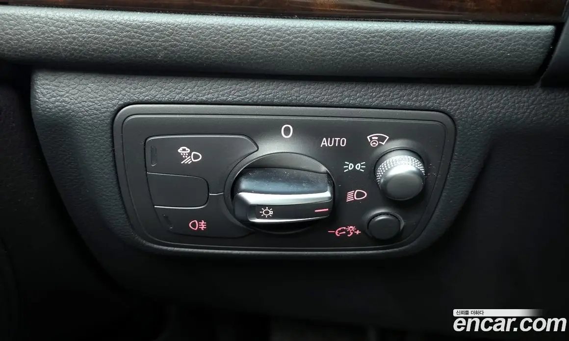 Audi A6 2012 2.0 автомат (гидро), фото 17