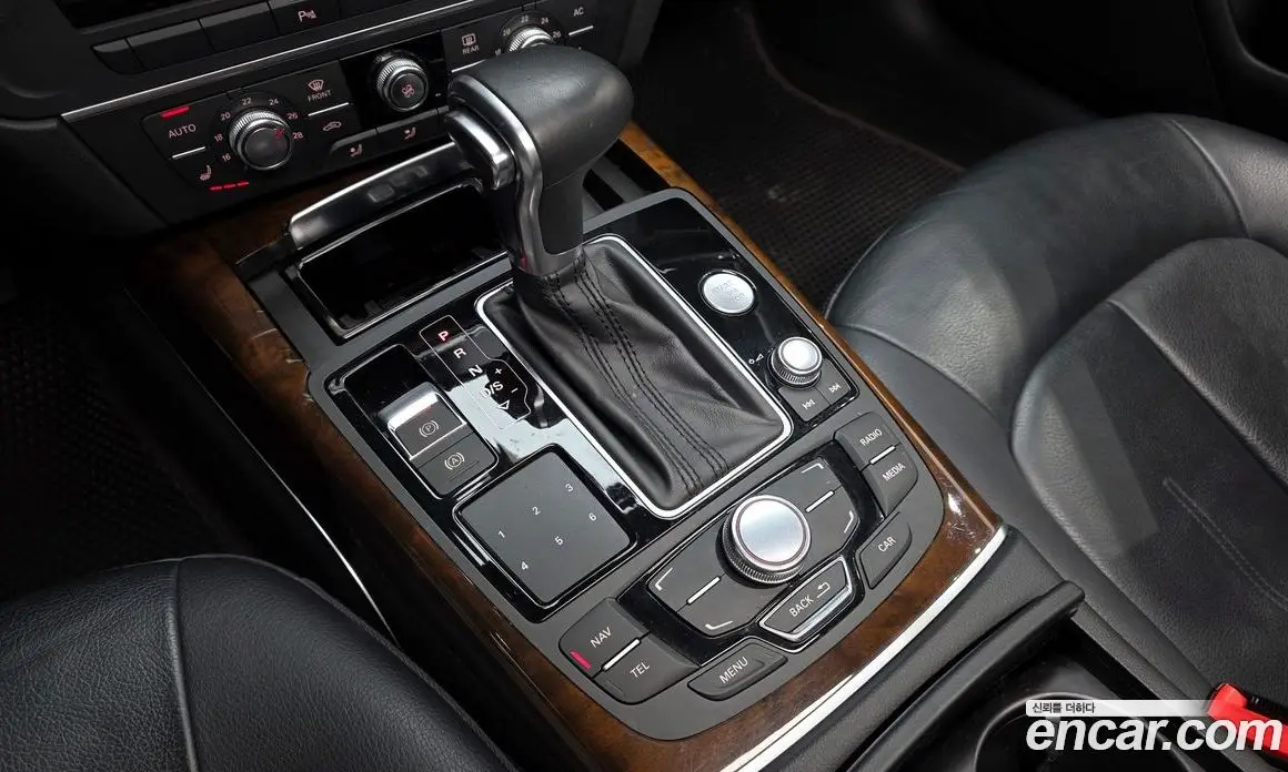 Audi A6 2012 2.0 автомат (гидро), фото 9