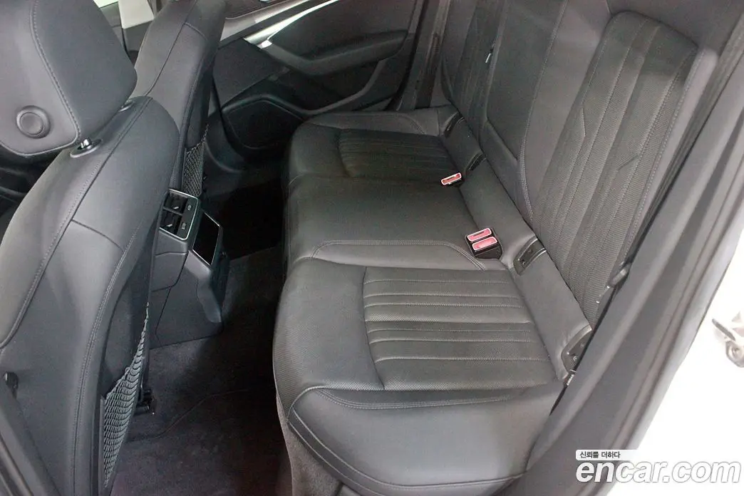 Audi A6 2022 2.0 автомат (гидро), фото 18