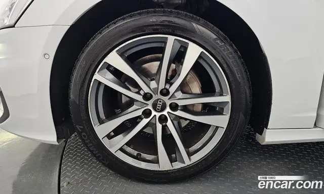 Audi A6 2022 2.0 автомат (гидро), миниатюра 5