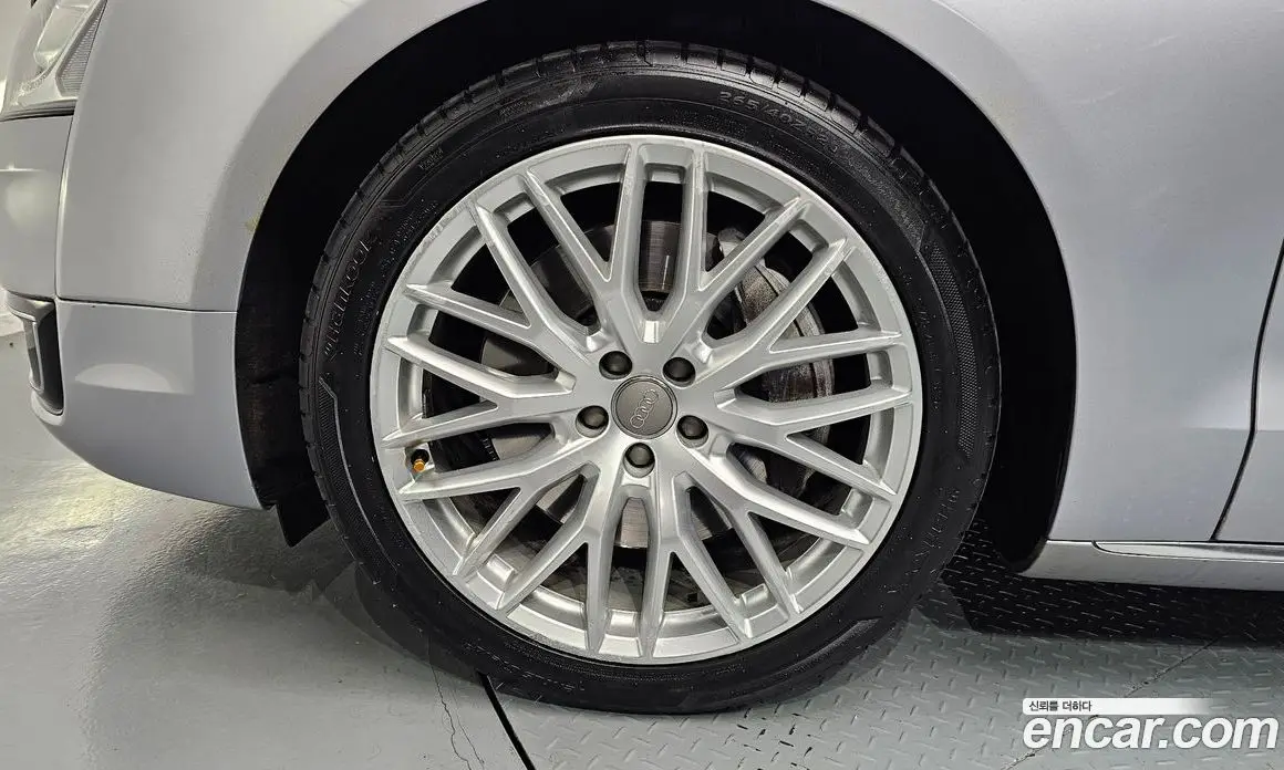 Audi A8 2015 4.1 автомат (гидро), фото 5