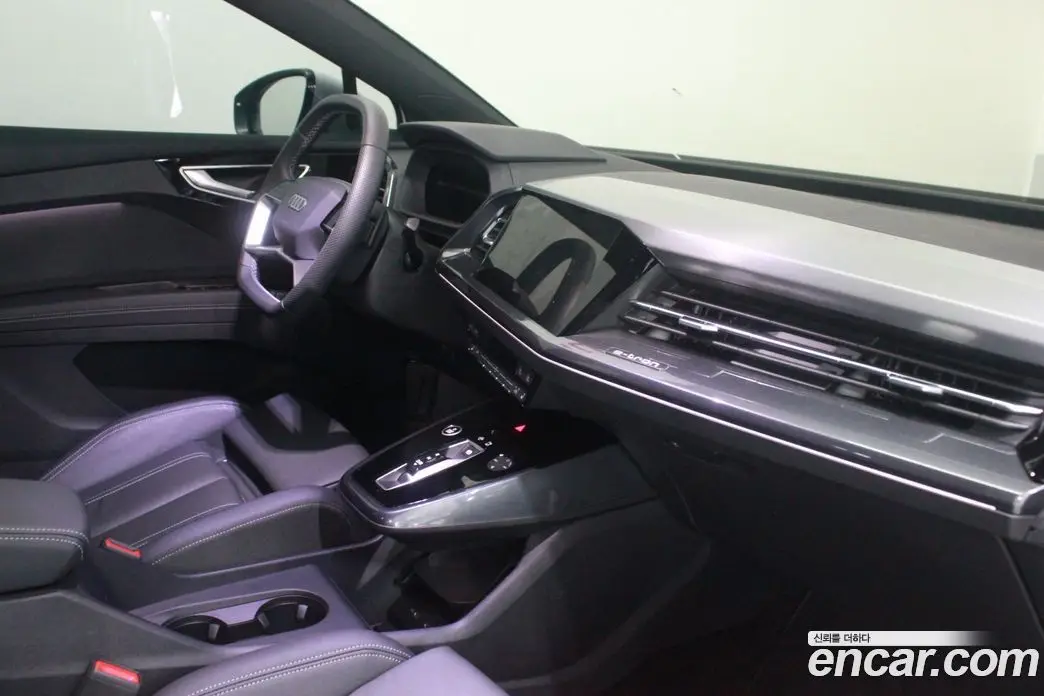 Audi Q4 e-tron 2025 автомат (гидро), фото 17