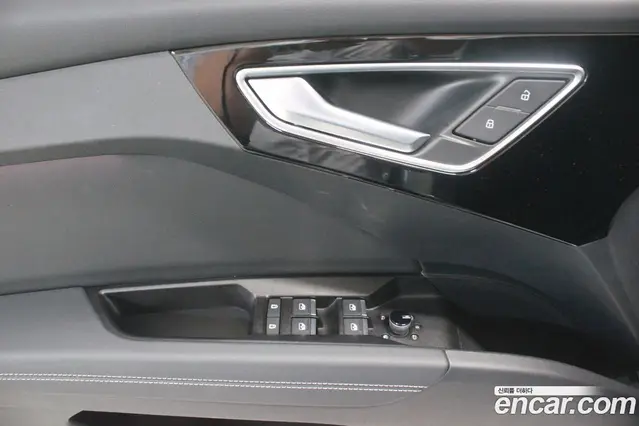 Audi Q4 e-tron 2025 автомат (гидро), миниатюра 10