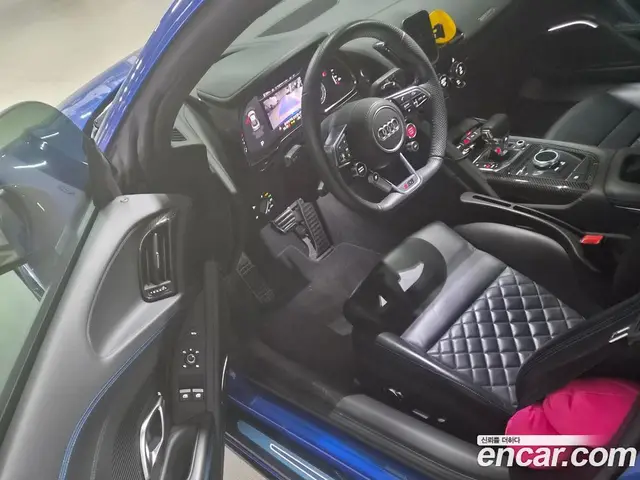 Audi R8 2021 5.2 автомат (гидро), миниатюра 12