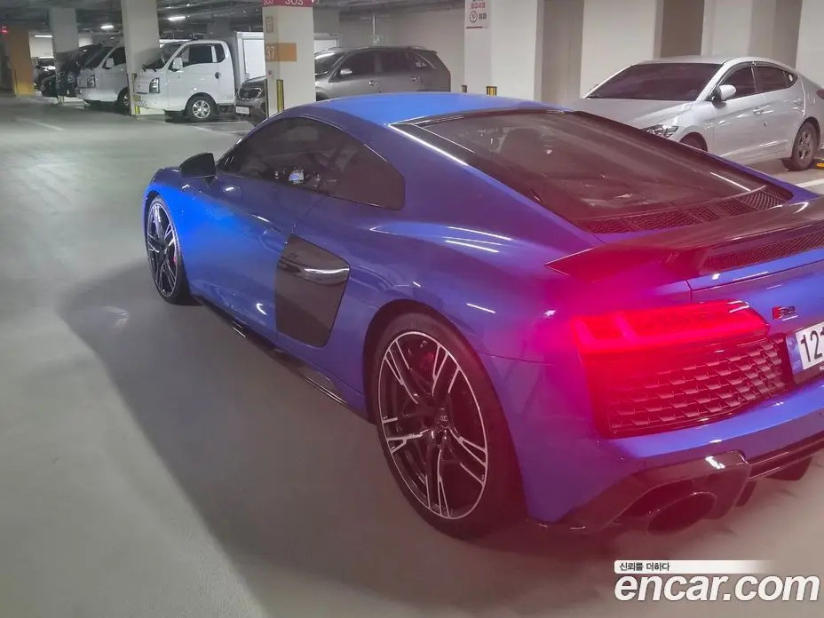 Audi R8 2021 5.2 автомат (гидро), фото 4
