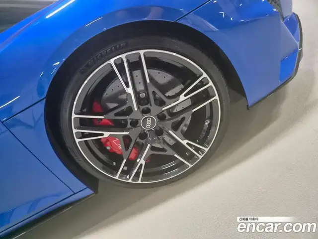 Audi R8 2021 5.2 автомат (гидро), миниатюра 9