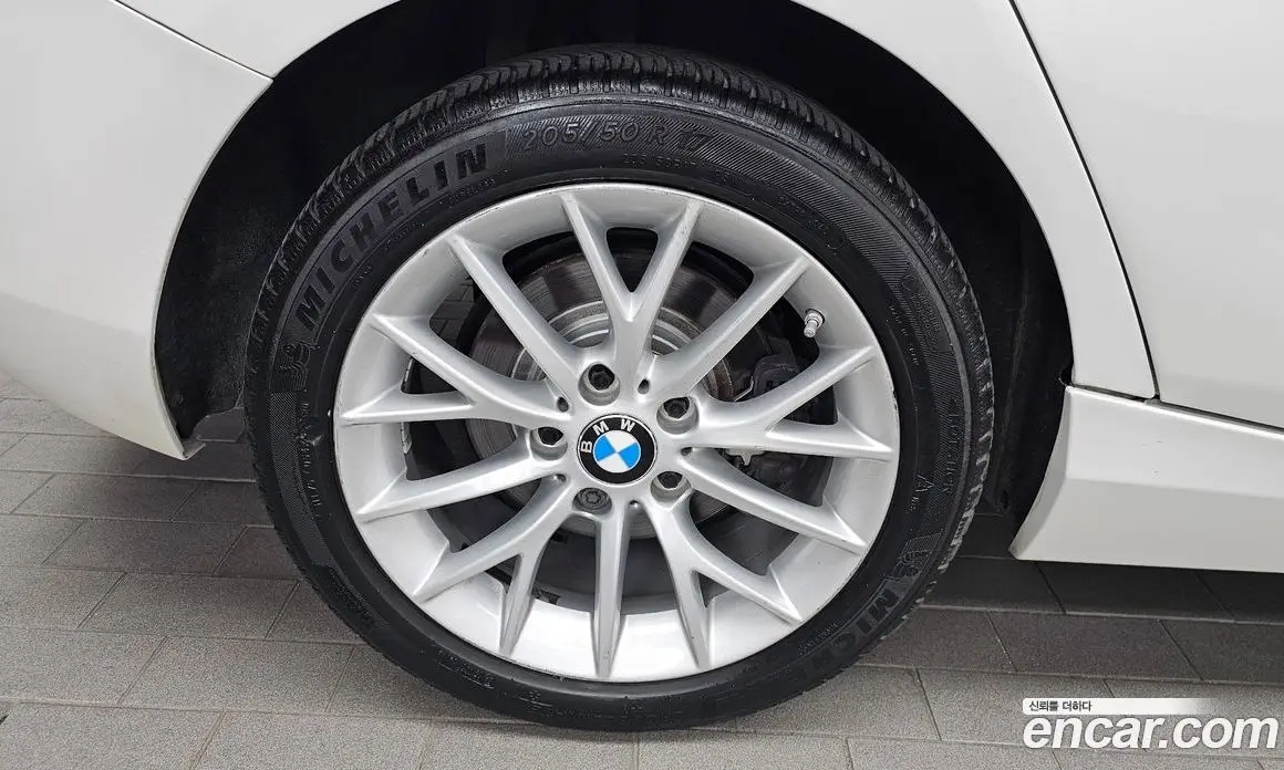 BMW 1 серия 2015 2.0 автомат (гидро), фото 5