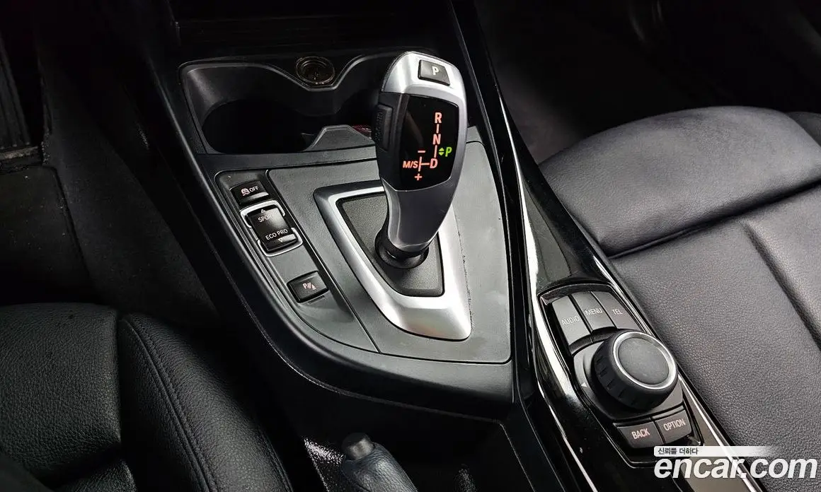 BMW 1 серия 2015 2.0 автомат (гидро), фото 9