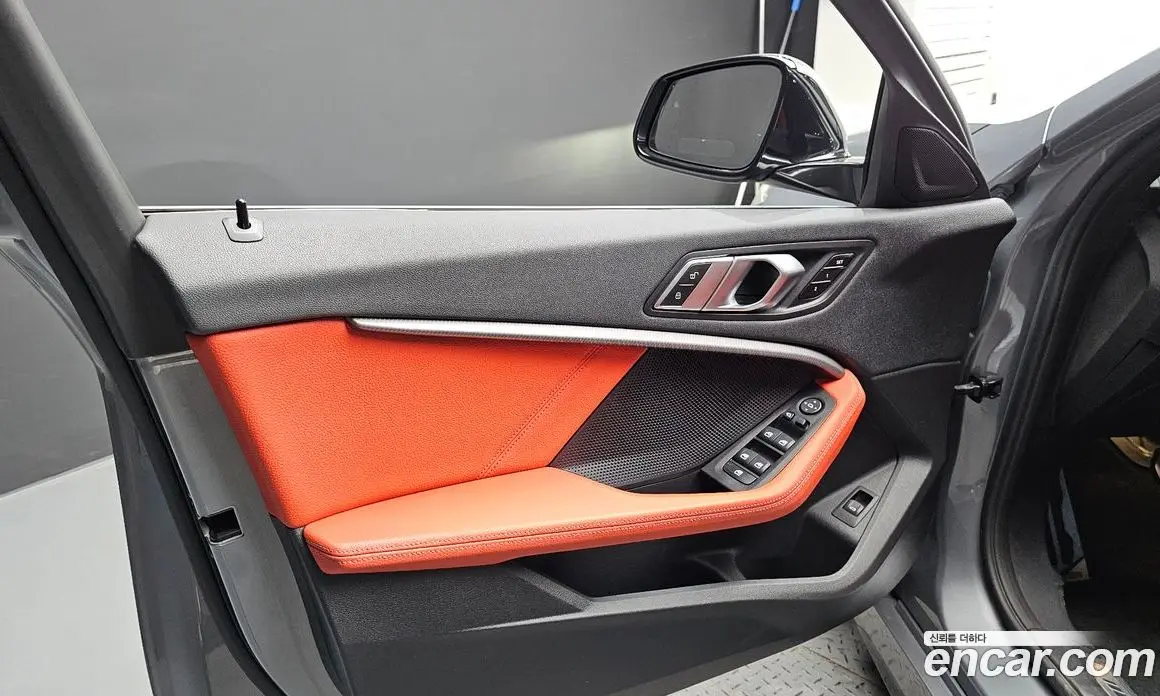BMW 1 серия 2022 2.0 автомат (гидро), фото 14