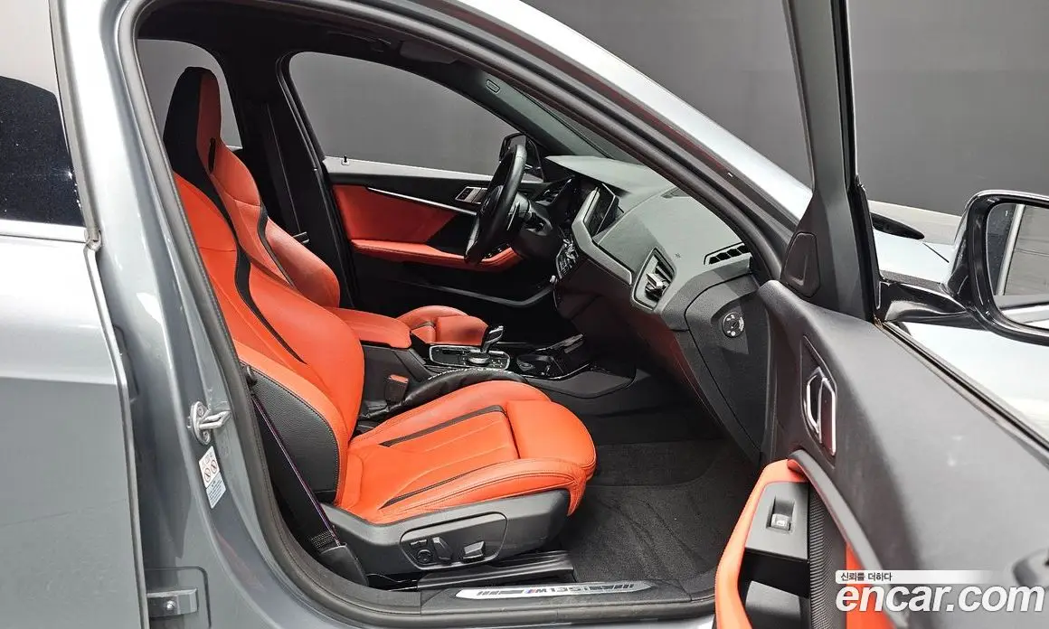 BMW 1 серия 2022 2.0 автомат (гидро), фото 17