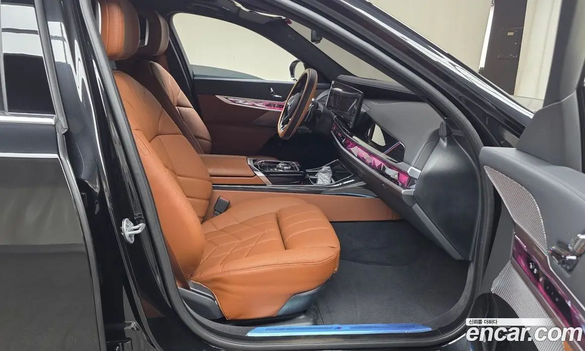 BMW 7 серия 2025 3.0 автомат (гидро), фото 17