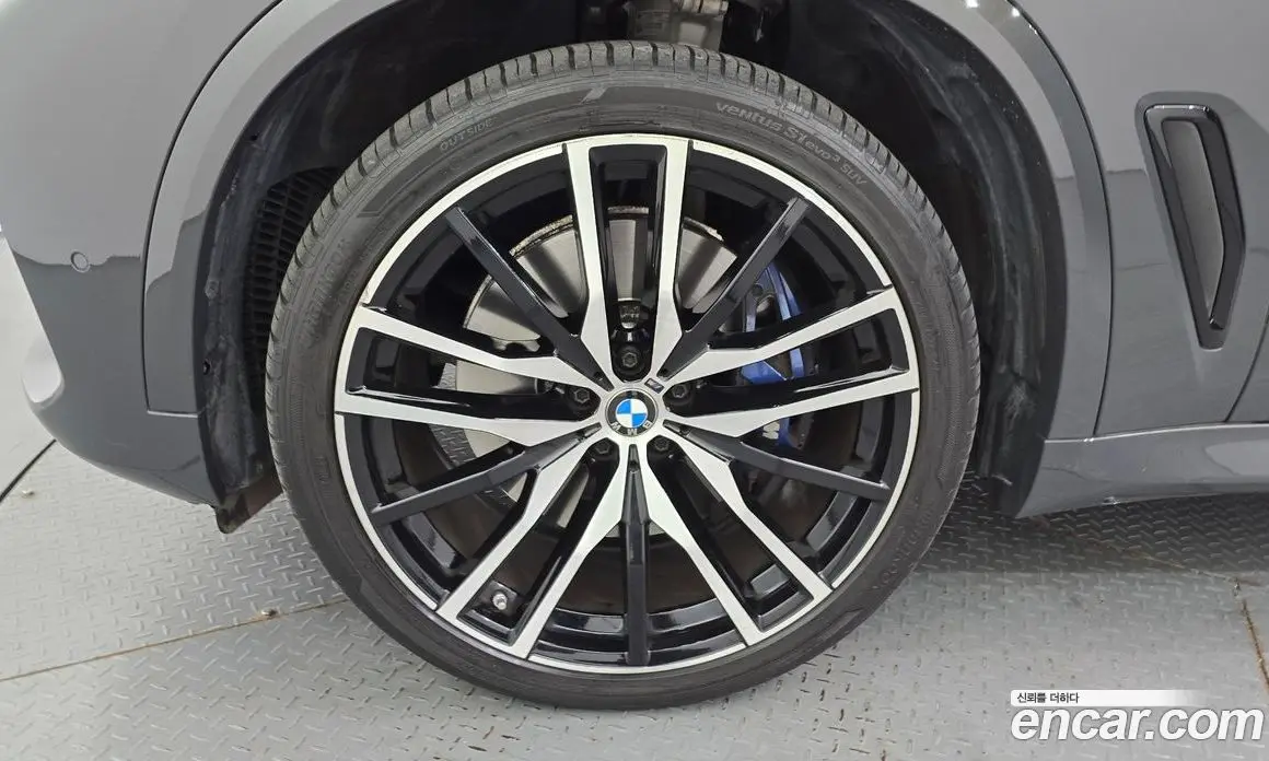 BMW X5 2022 3.0 автомат (гидро), фото 5