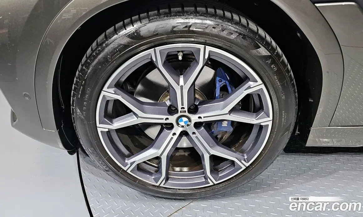BMW X6 2022 3.0 автомат (гидро), фото 5
