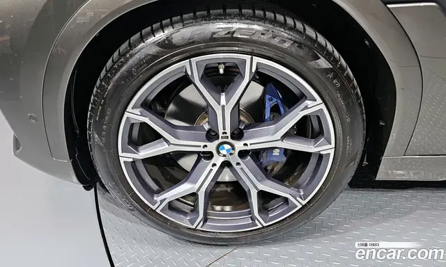 BMW X6 2022 3.0 автомат (гидро), миниатюра 5