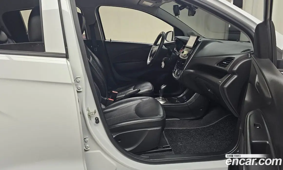 Chevrolet Spark 2017 1.0 автомат (гидро), фото 11