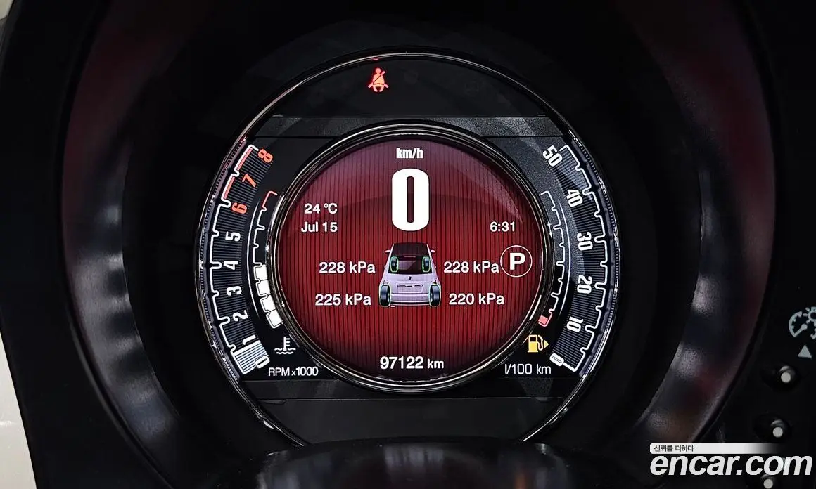 Fiat 500 2016 1.4 автомат (гидро), фото 8 Fiat 500 2016 1.4 автомат (гидро), фото 8