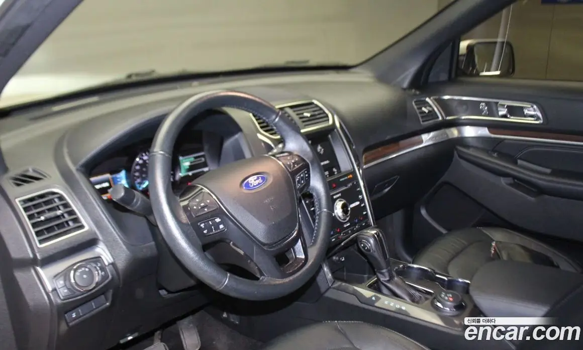 Ford Explorer 2018 2.3 автомат (гидро), фото 7