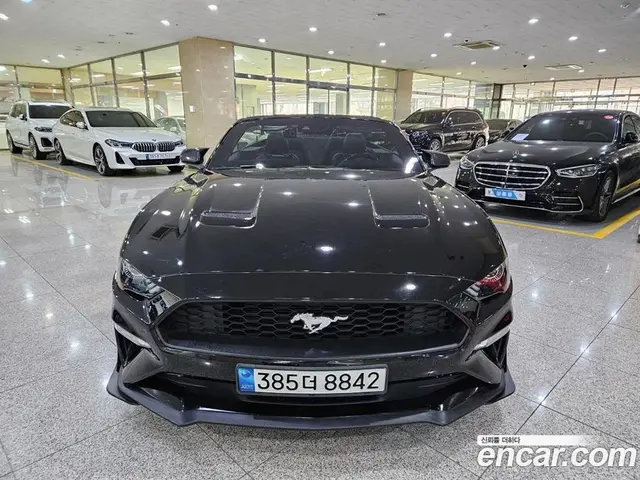 Ford Mustang 2019 2.3 автомат (гидро), миниатюра 2