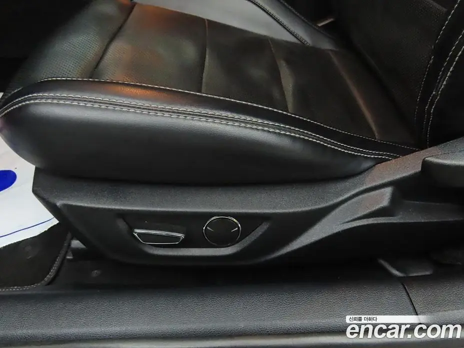 Ford Mustang 2019 2.3 автомат (гидро), фото 14