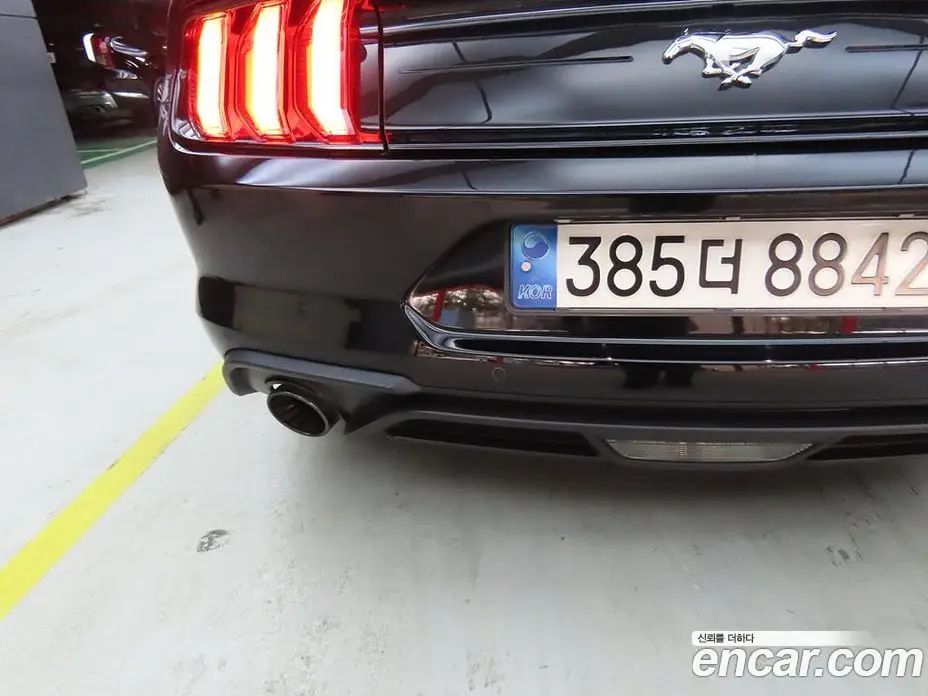 Ford Mustang 2019 2.3 автомат (гидро), фото 17