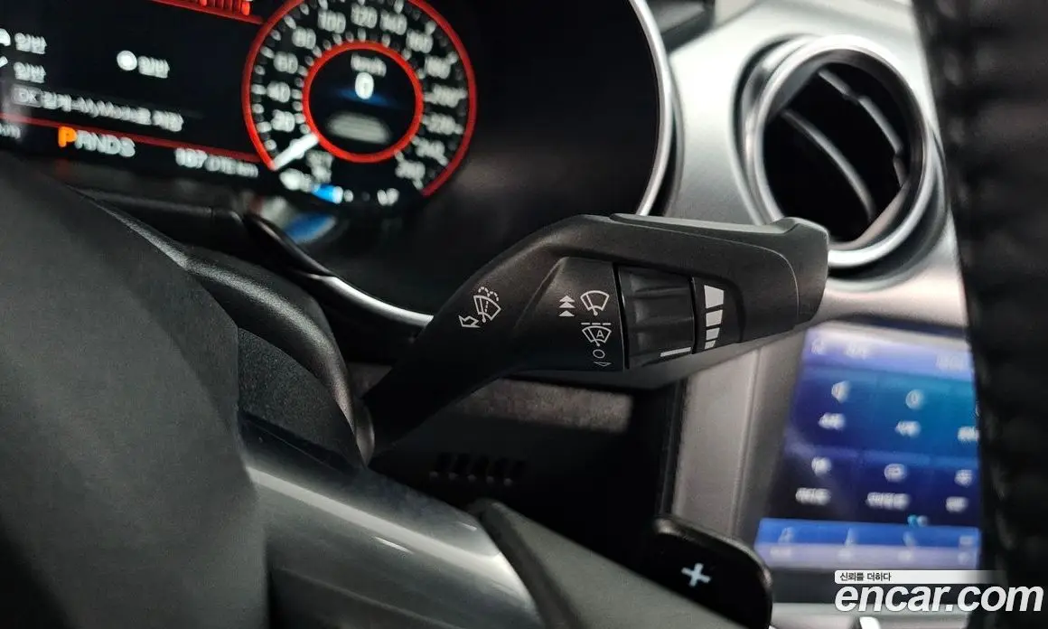 Ford Mustang 2022 2.3 автомат (гидро), фото 31