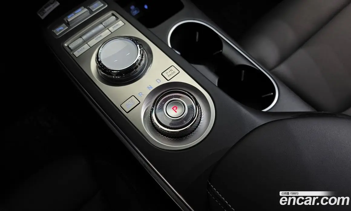 Genesis GV70 2023 2.5 автомат (гидро), фото 12