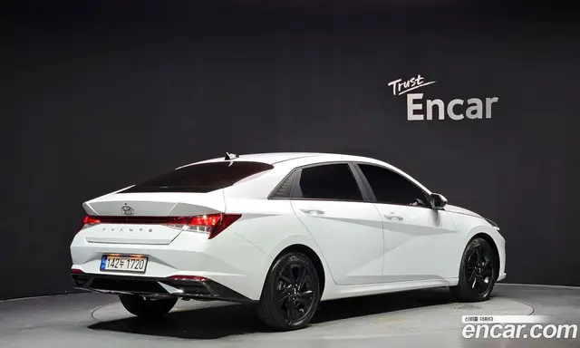 Hyundai Avante 2022 1.6 автомат (гидро), миниатюра 2