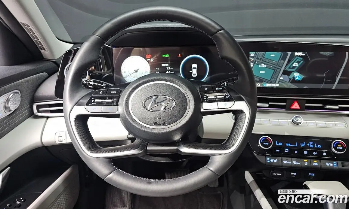 Hyundai Avante 2022 1.6 автомат (гидро), фото 13