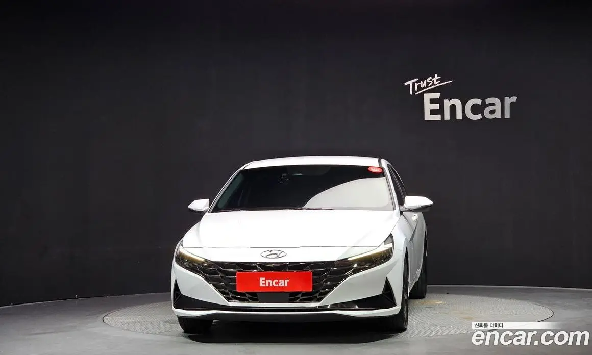 Hyundai Avante 2022 1.6 автомат (гидро), фото 3