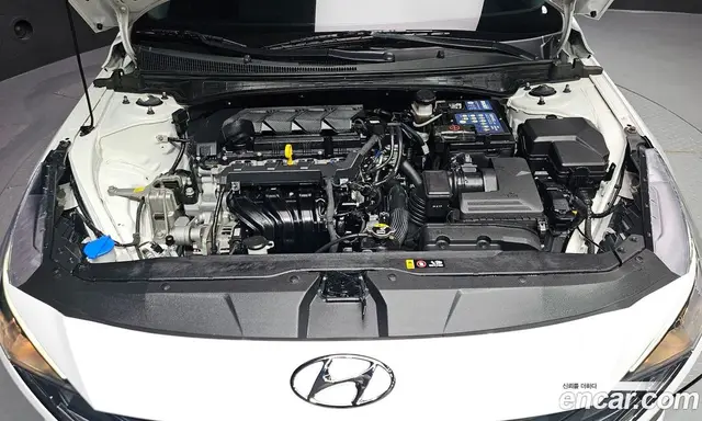 Hyundai Avante 2022 1.6 автомат (гидро), миниатюра 6