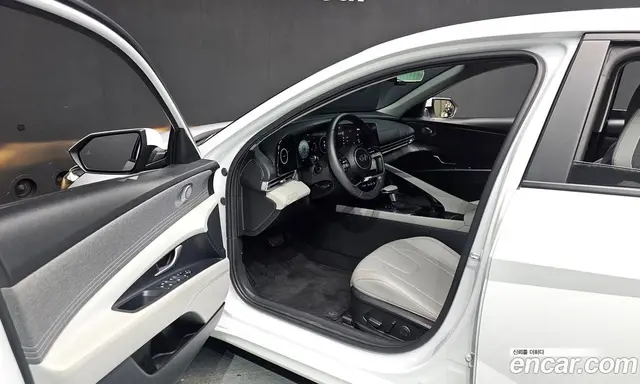 Hyundai Avante 2022 1.6 автомат (гидро), миниатюра 10