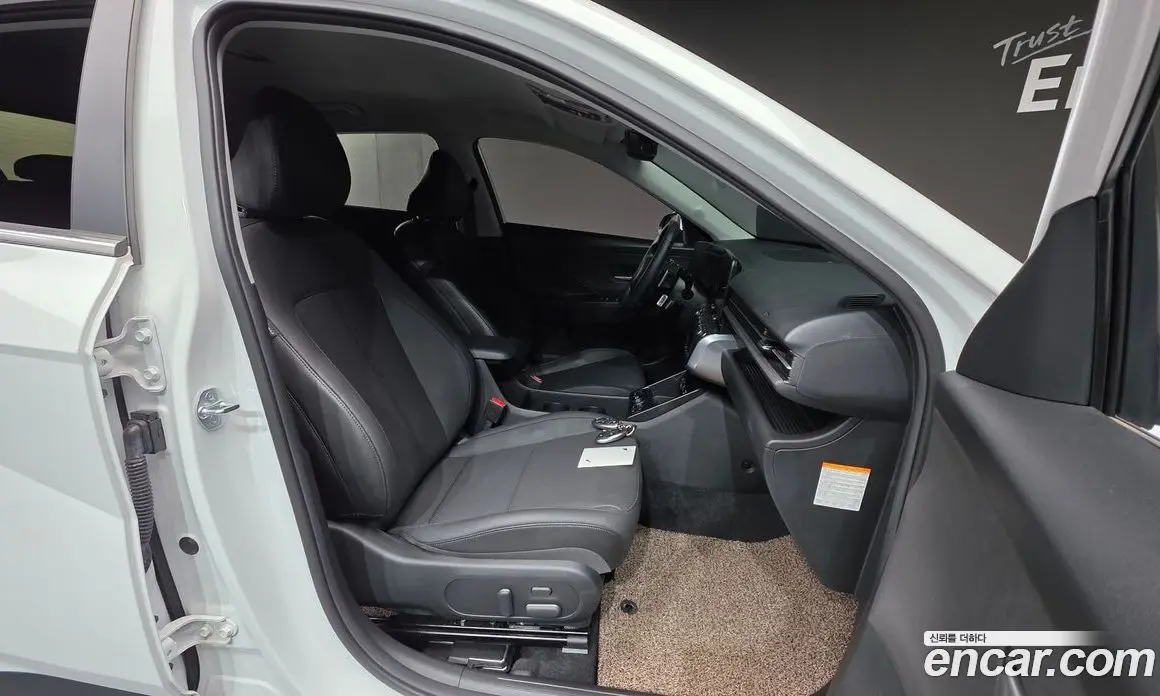 Hyundai Kona 2023 1.6 автомат (гидро), фото 13