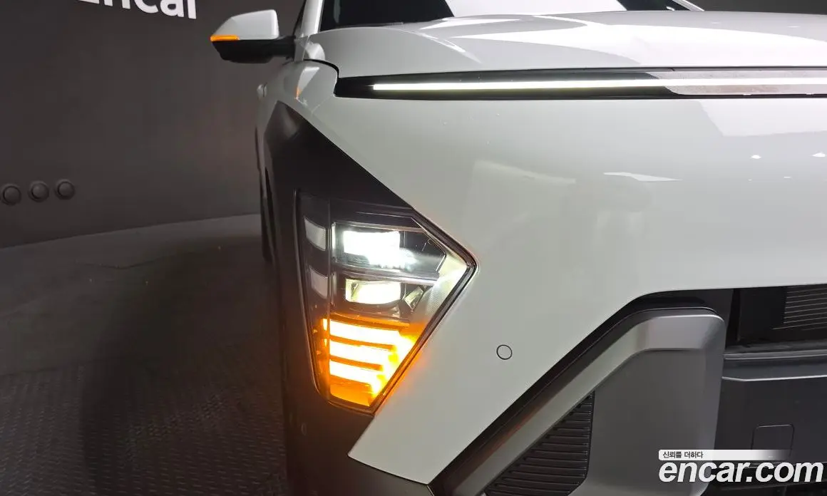 Hyundai Kona 2023 1.6 автомат (гидро), фото 8