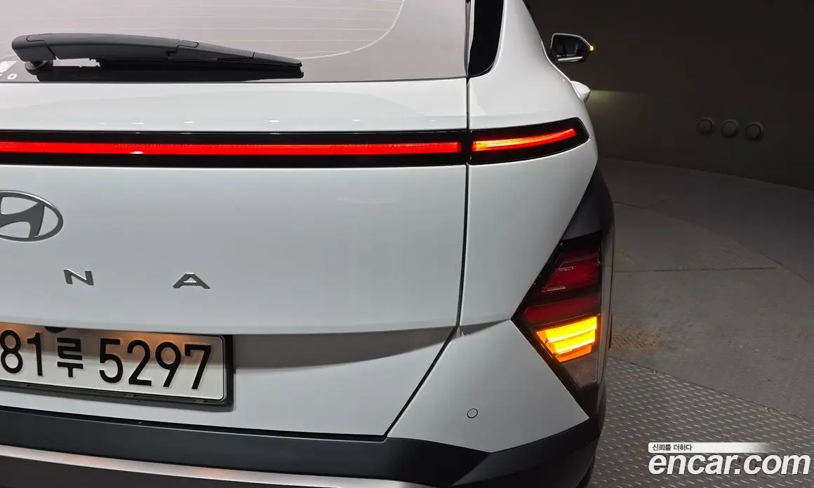 Hyundai Kona 2023 1.6 автомат (гидро), фото 9