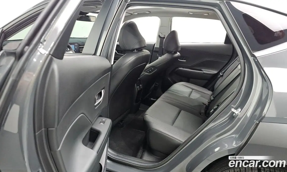 Hyundai Kona 2024 1.6 автомат (гидро), фото 19