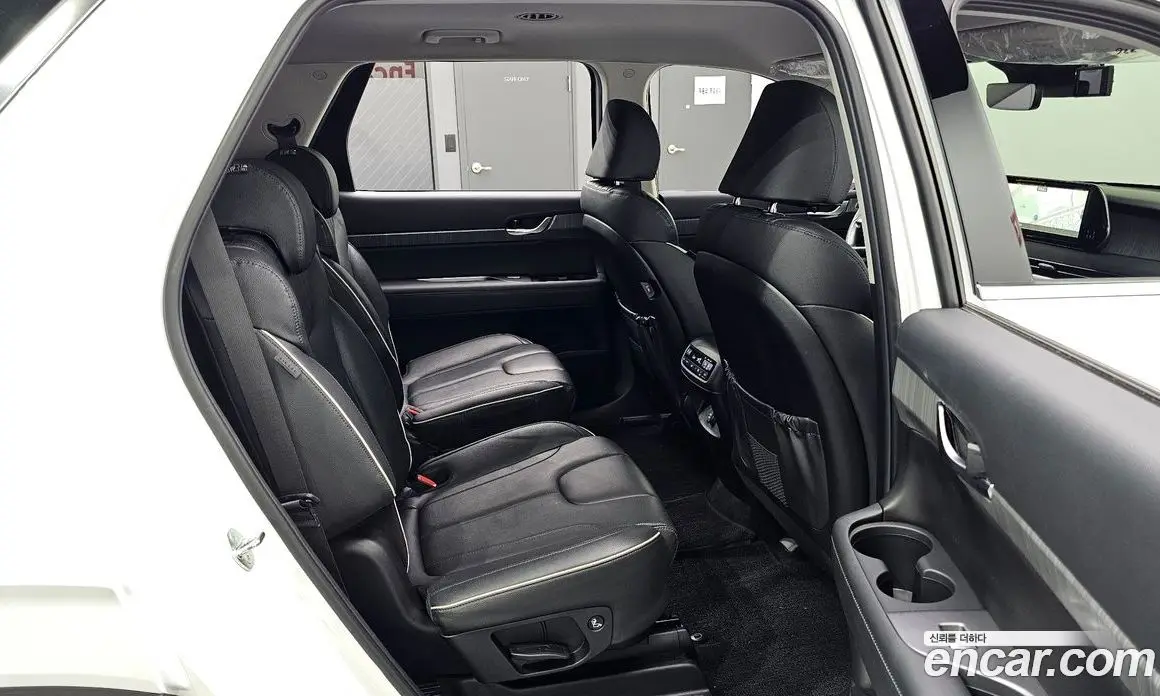 Hyundai Palisade 2024 2.2 автомат (гидро), фото 17