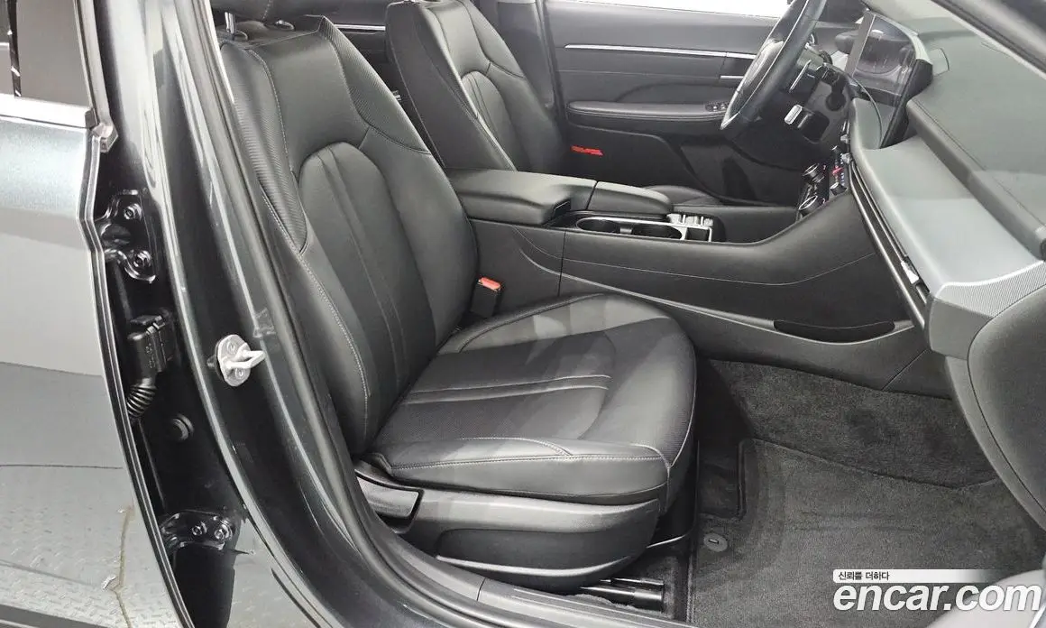 Hyundai Sonata 2024 2.0 автомат (гидро), фото 16