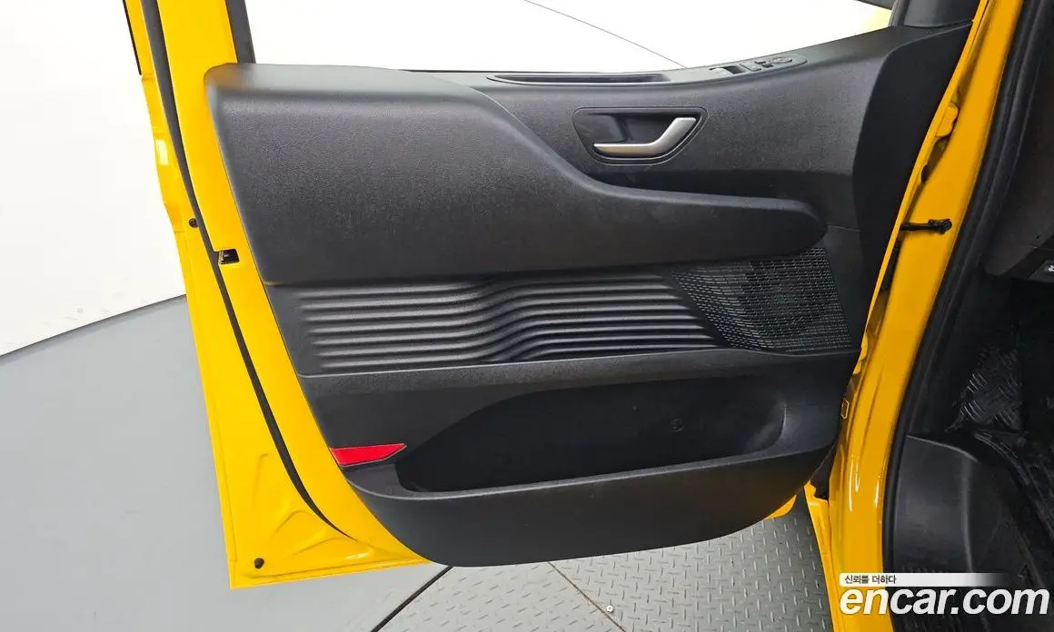 Hyundai Staria 2022 3.5 автомат (гидро), фото 14
