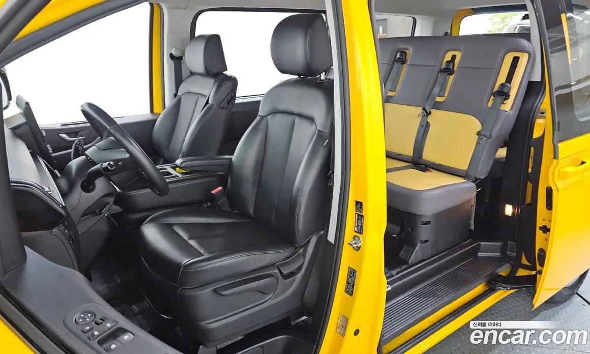 Hyundai Staria 2022 3.5 автомат (гидро), фото 16