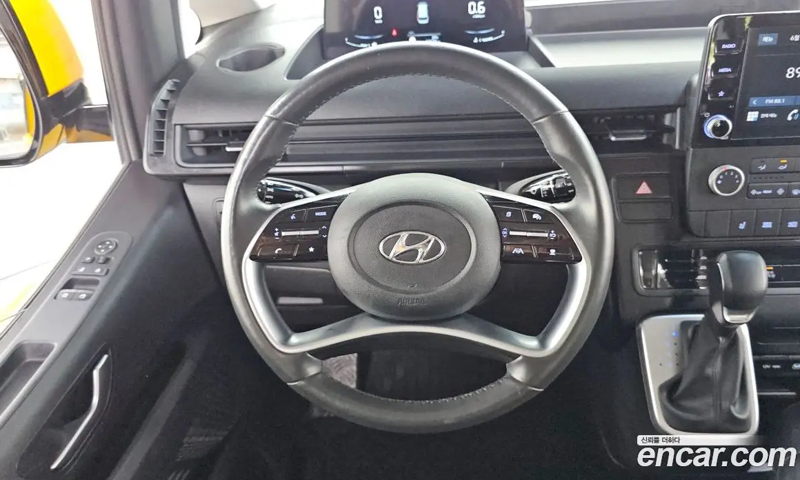 Hyundai Staria 2022 3.5 автомат (гидро), фото 19
